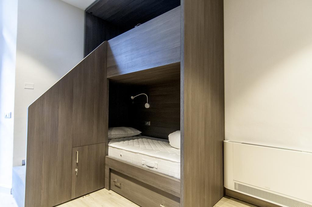 Campione Del Garda Surf House Hostel Pieve  Bagian luar foto